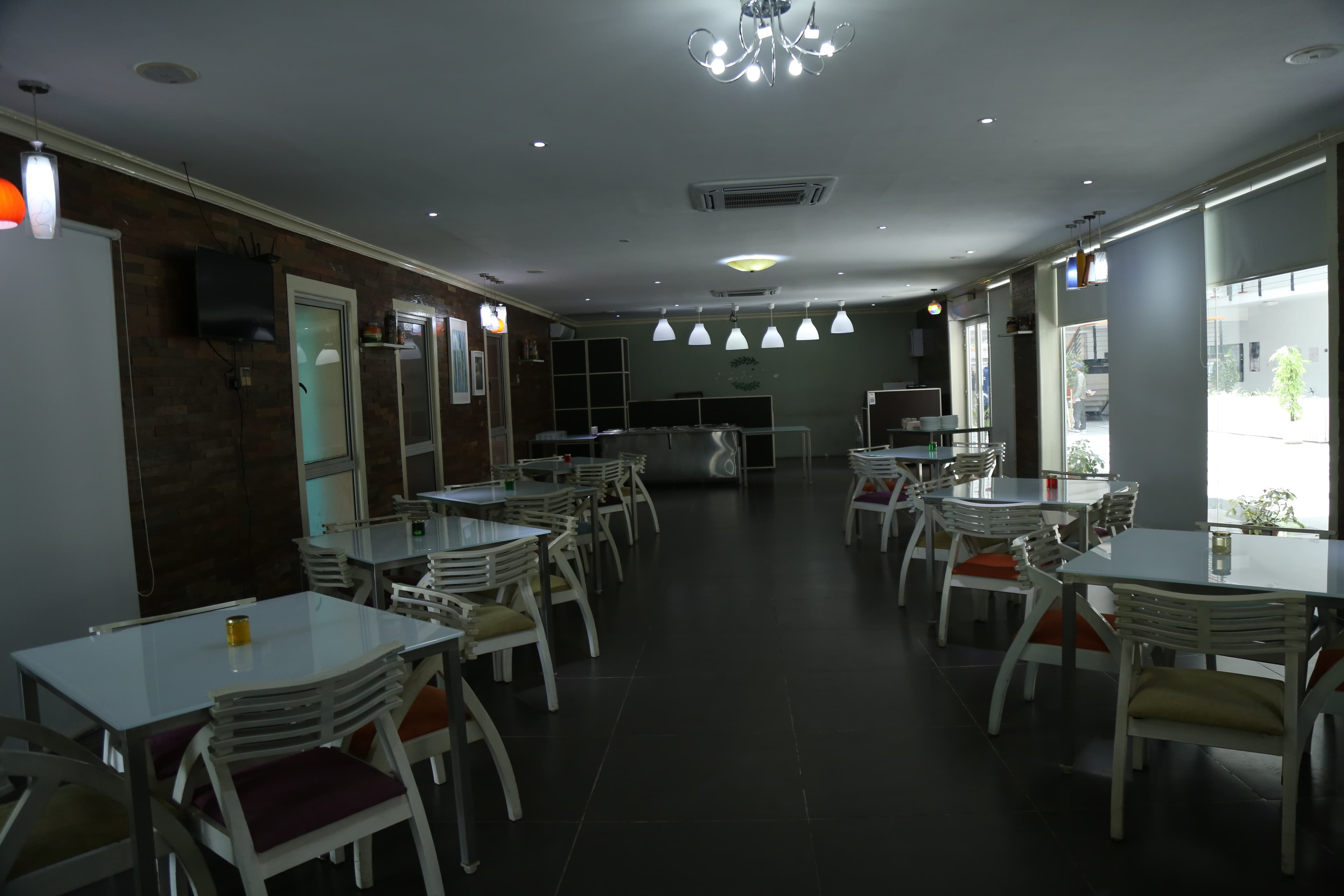 Cafe Dining