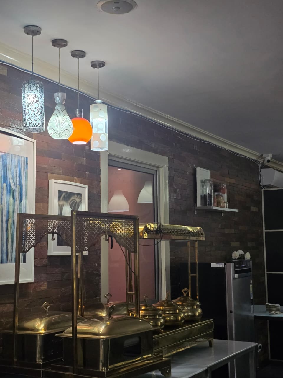 Brass buffet service station